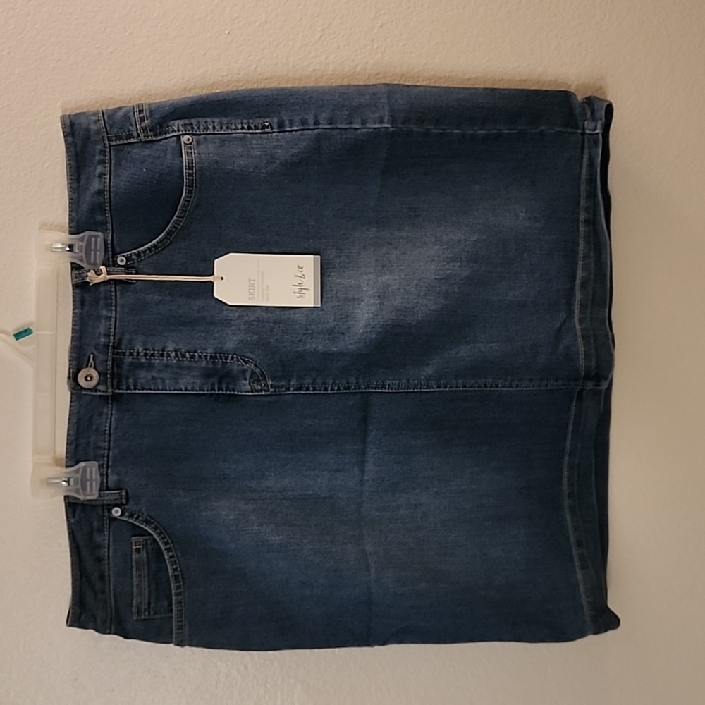 Style & Co Denim Skirt Size 16 NWT